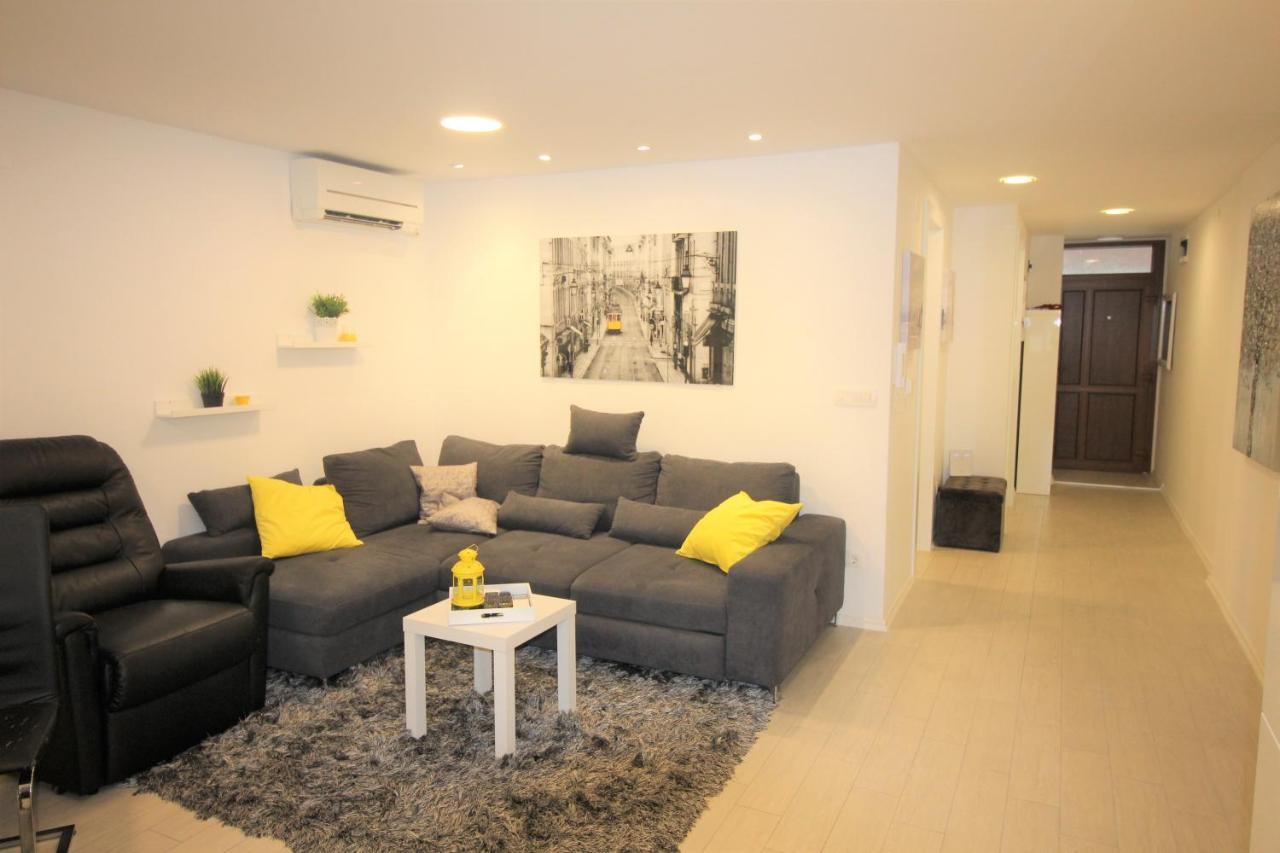 Apartment Pia ชิเบนิก ภายนอก รูปภาพ