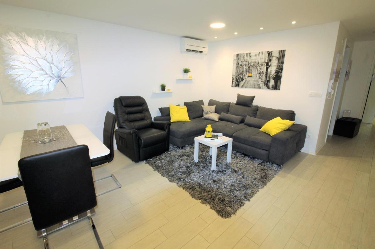 Apartment Pia ชิเบนิก ภายนอก รูปภาพ